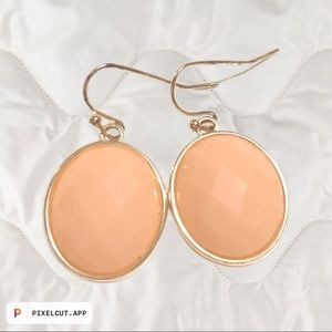 Cute coral/pink earrings!